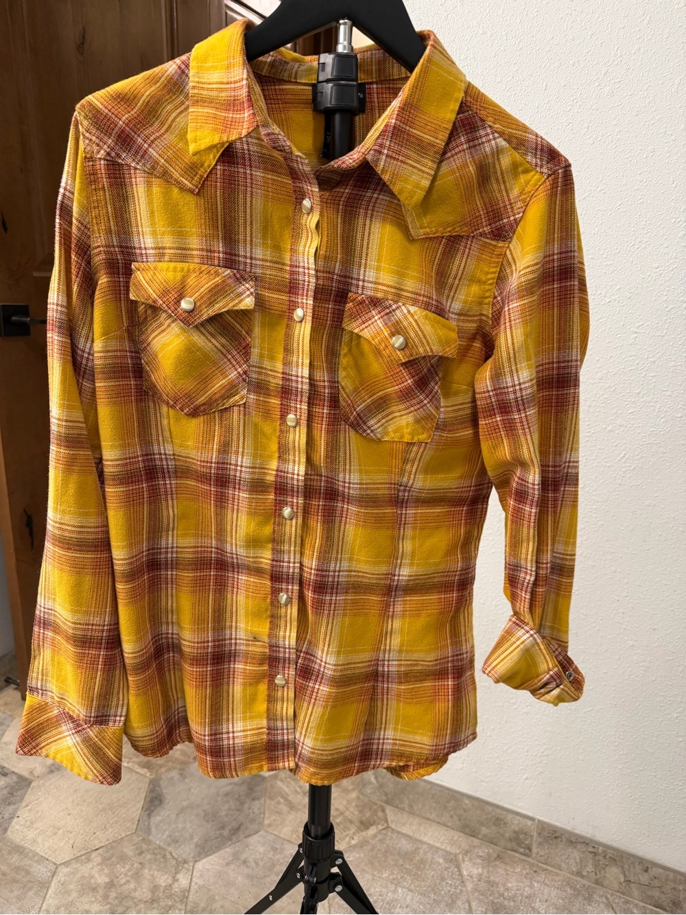 Wrangler Yellow and Brown Plaid Western Shirt with Snap Pockets